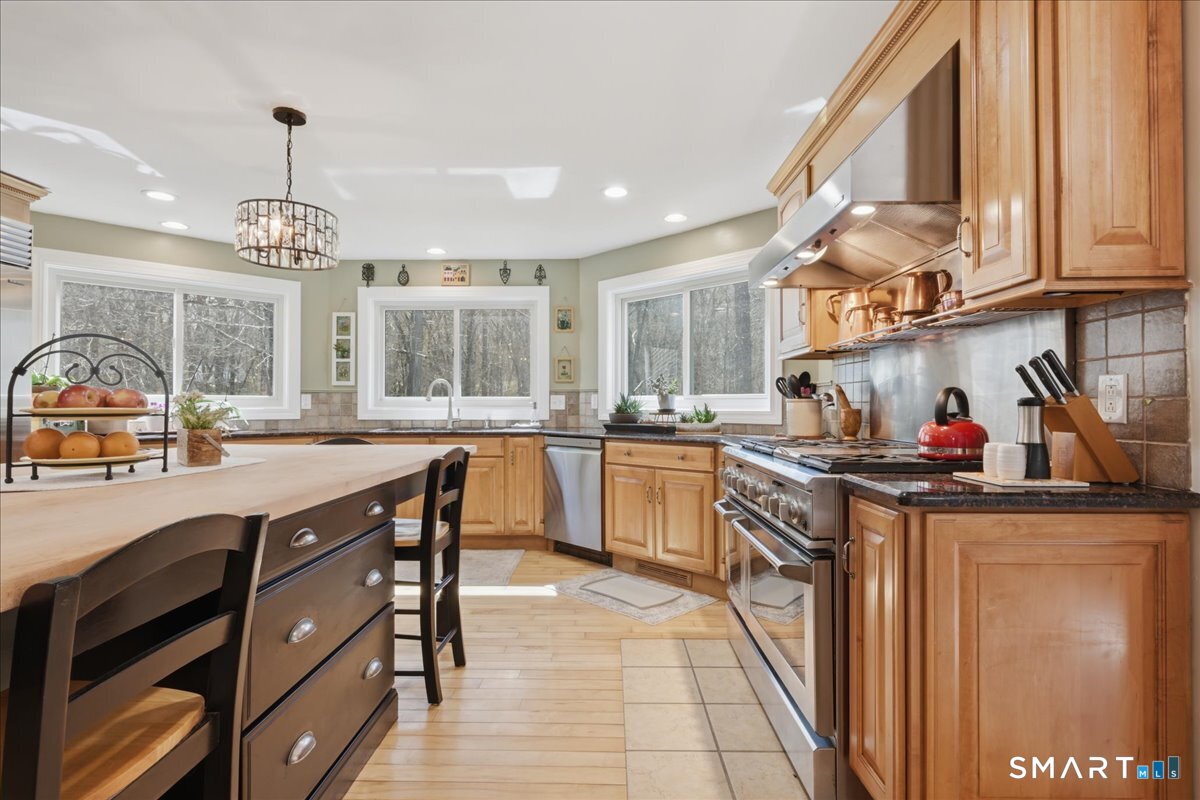 57 Forsyth Road Salem, CT 06420 - Photo 12 of 40