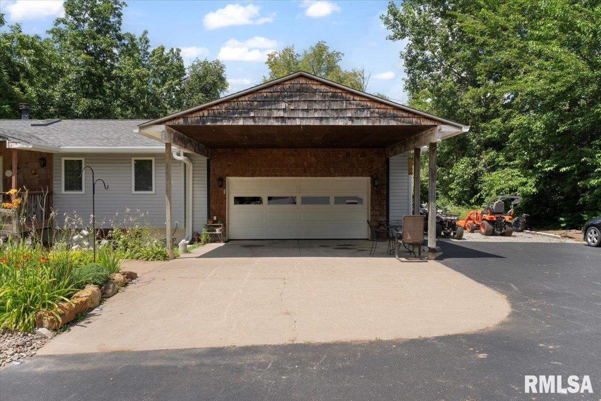 8918 140th Street West Taylor Ridge, IL 61284 - Photo 5 of 59