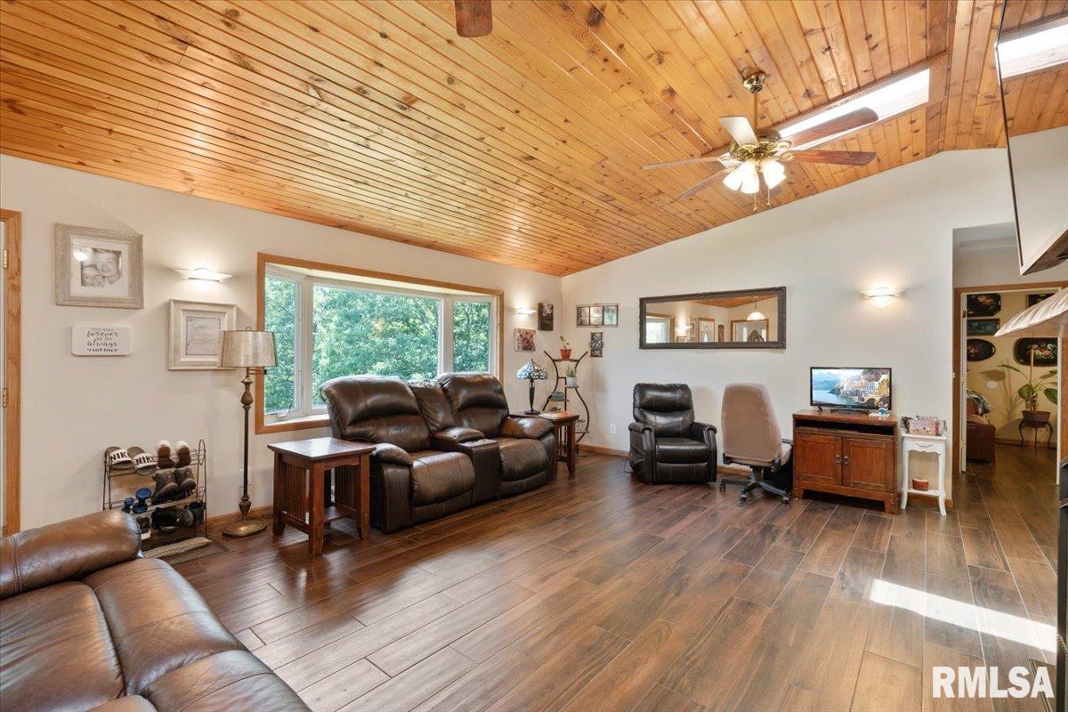8918 140th Street West Taylor Ridge, IL 61284 - Photo 9 of 59