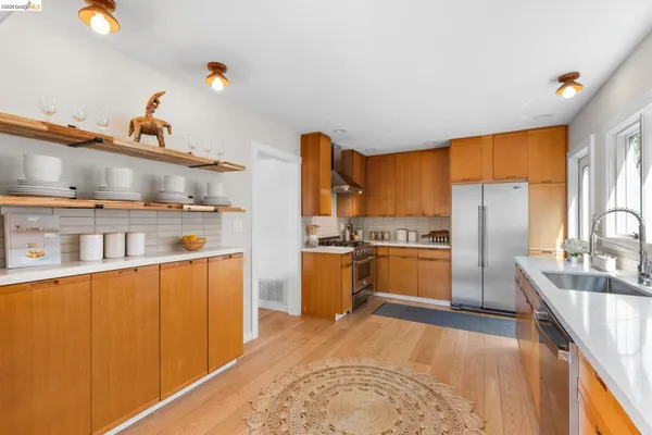 $1,249,000 | 260 Grizzly Peak Boulevard, Kensington, CA 94708