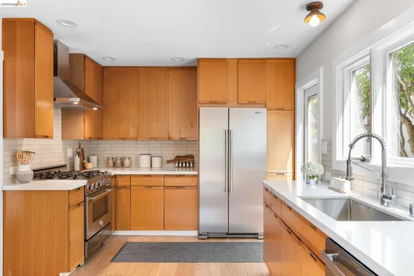 $1,249,000 | 260 Grizzly Peak Boulevard, Kensington, CA 94708
