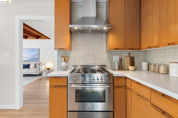 $1,249,000 | 260 Grizzly Peak Boulevard, Kensington, CA 94708