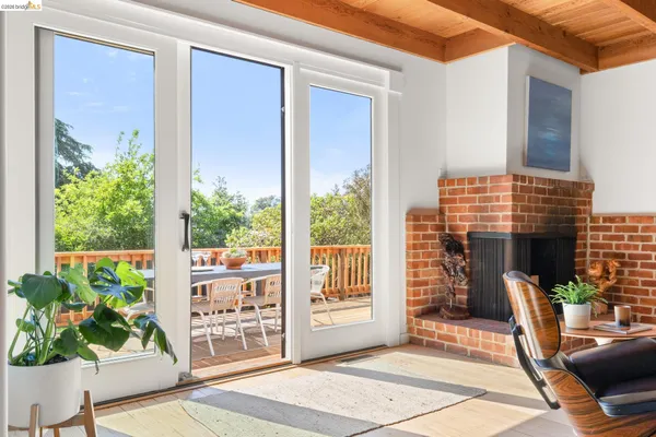 $1,249,000 | 260 Grizzly Peak Boulevard, Kensington, CA 94708