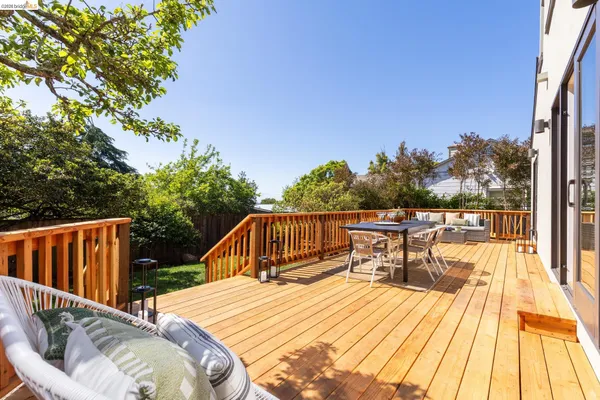$1,249,000 | 260 Grizzly Peak Boulevard, Kensington, CA 94708