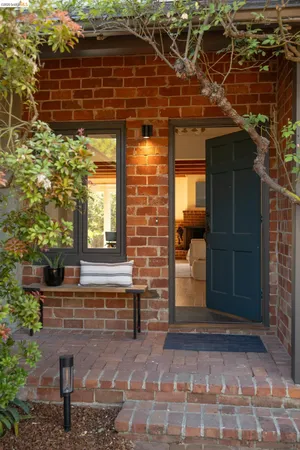 $1,249,000 | 260 Grizzly Peak Boulevard, Kensington, CA 94708