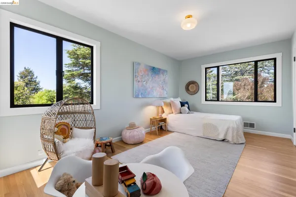 $1,249,000 | 260 Grizzly Peak Boulevard, Kensington, CA 94708