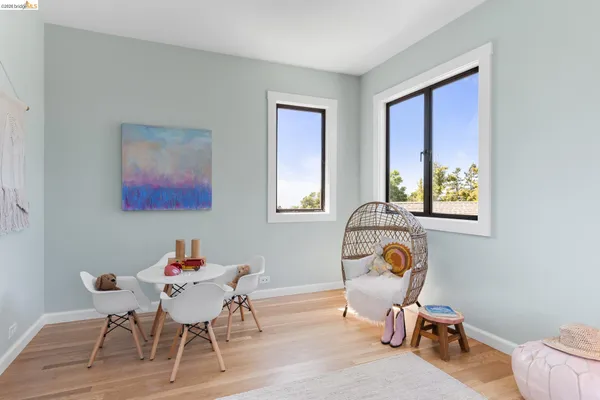 $1,249,000 | 260 Grizzly Peak Boulevard, Kensington, CA 94708