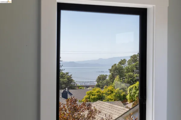 $1,249,000 | 260 Grizzly Peak Boulevard, Kensington, CA 94708