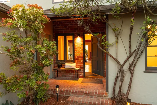 $1,249,000 | 260 Grizzly Peak Boulevard, Kensington, CA 94708