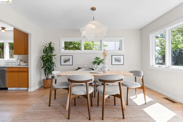 $1,249,000 | 260 Grizzly Peak Boulevard, Kensington, CA 94708