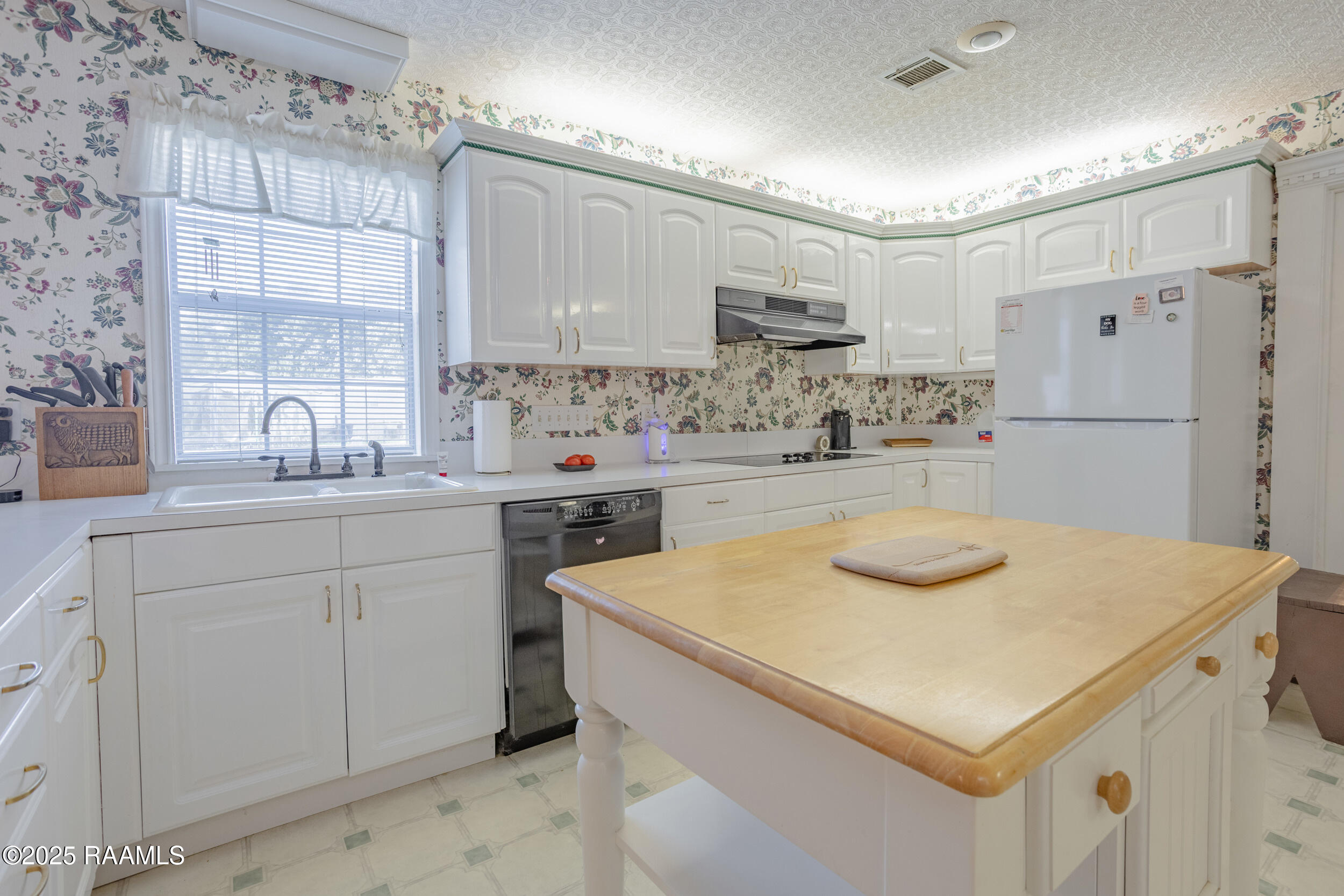 911 North Montgomery Avenue Kaplan, LA 70548 - Photo 18 of 26 25_911 n montgomery-25