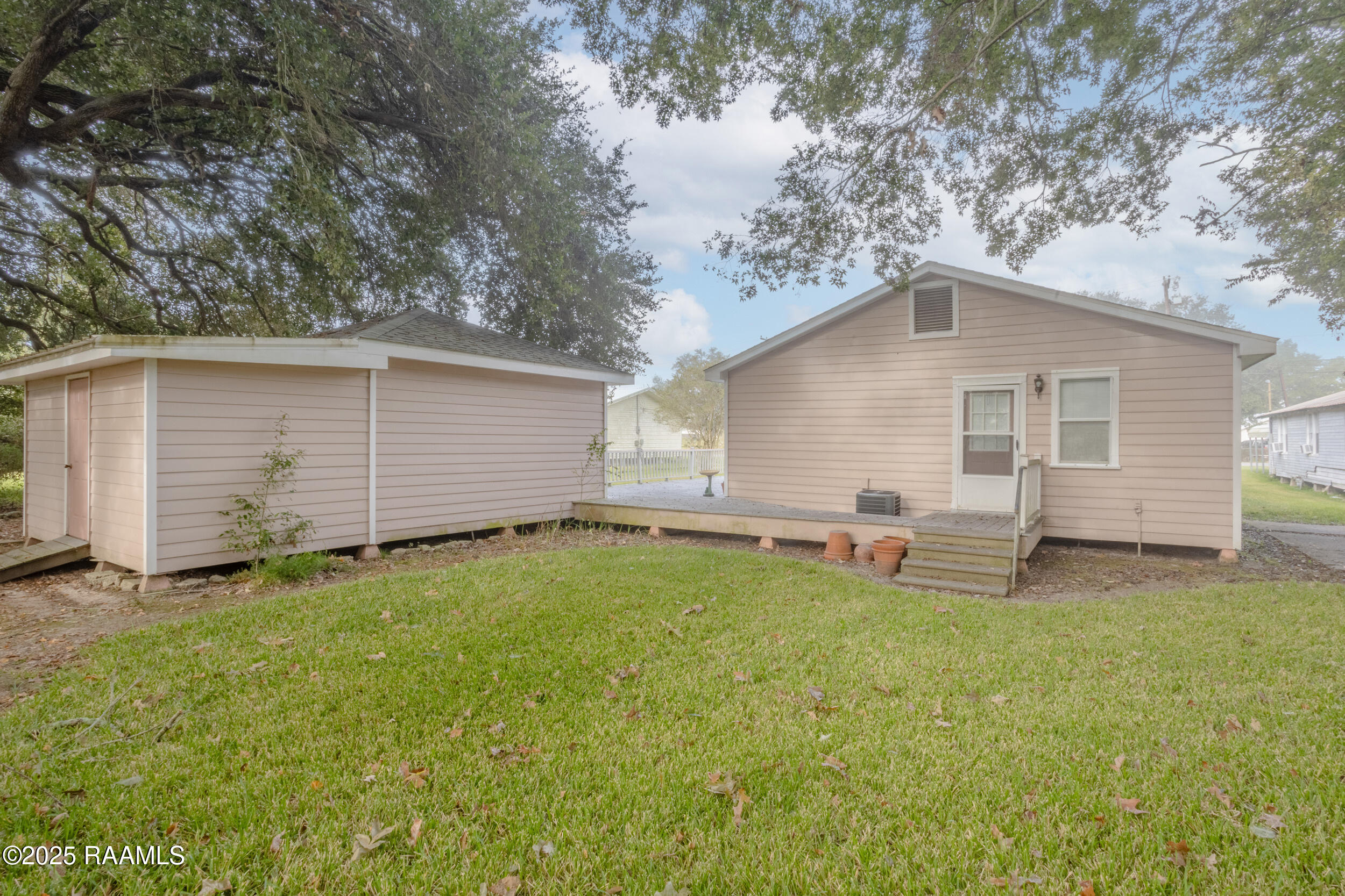 911 North Montgomery Avenue Kaplan, LA 70548 - Photo 5 of 26 5_911 n montgomery-5