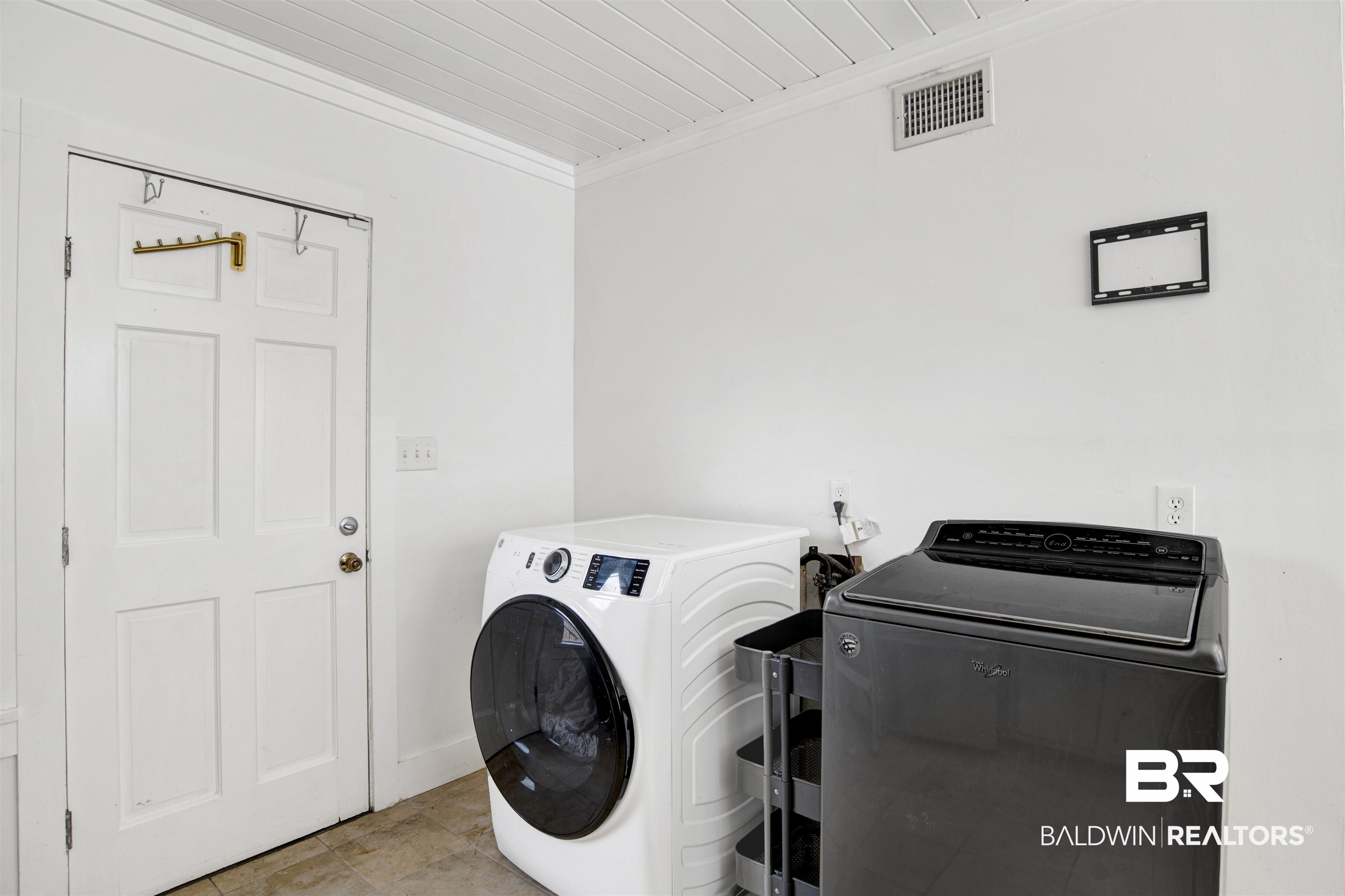 320 Hadrian Street Mobile, AL 36606 - Photo 11 of 28 Gallery Image 11