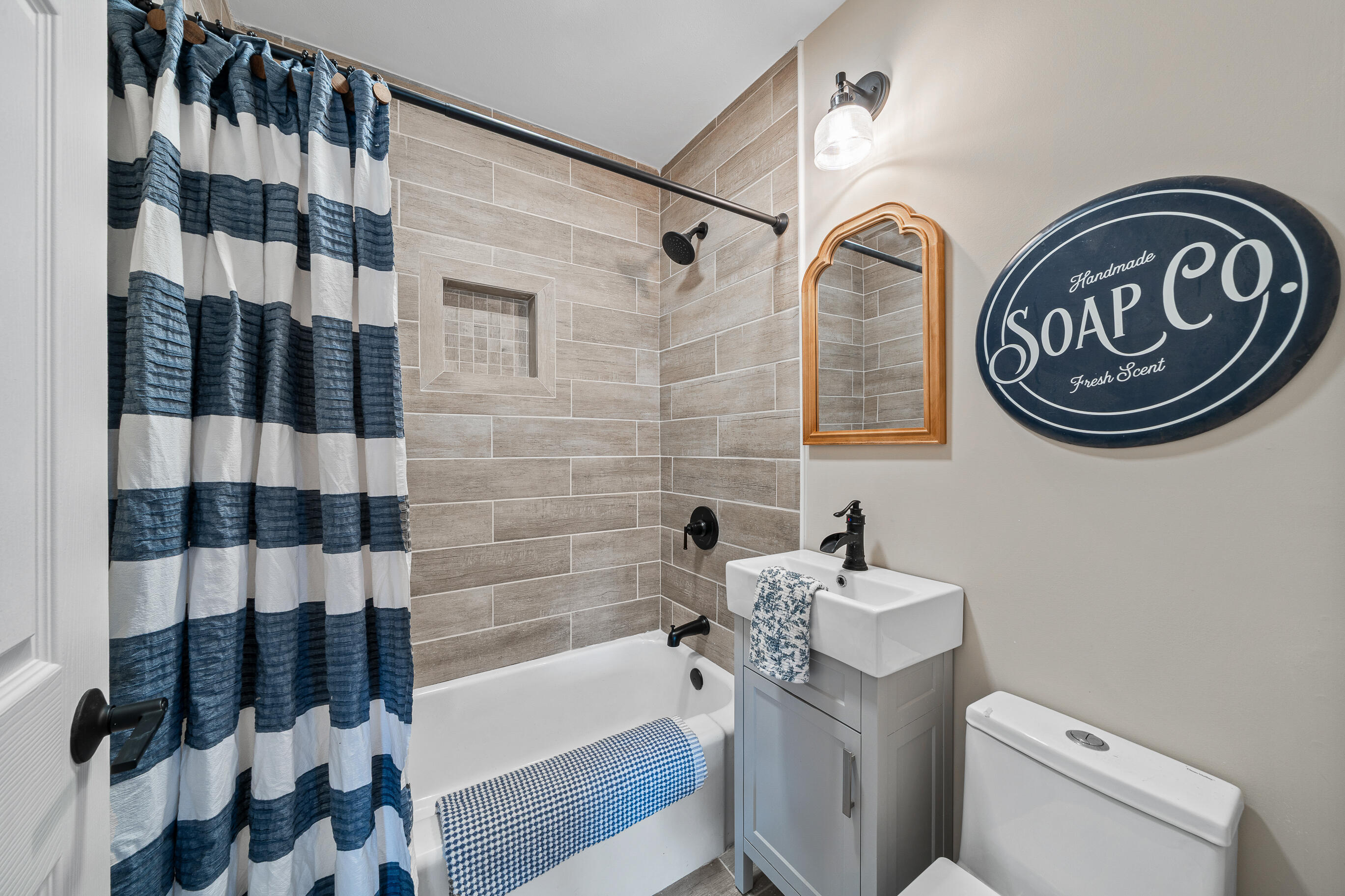 76 Orchard Street Williams Bay, WI 53191 - Photo 17 of 38 76 Orchard St-40