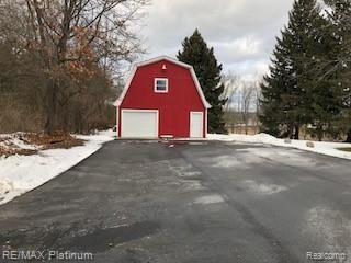 3195 East Highland Road Howell, MI 48855 - Photo 5 of 22 1 of 2 Large Out Buildings