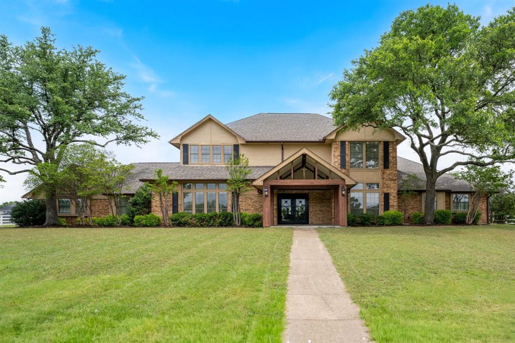 915 West Pleasant Run Road DeSoto, TX 75115 - Photo 3 of 40