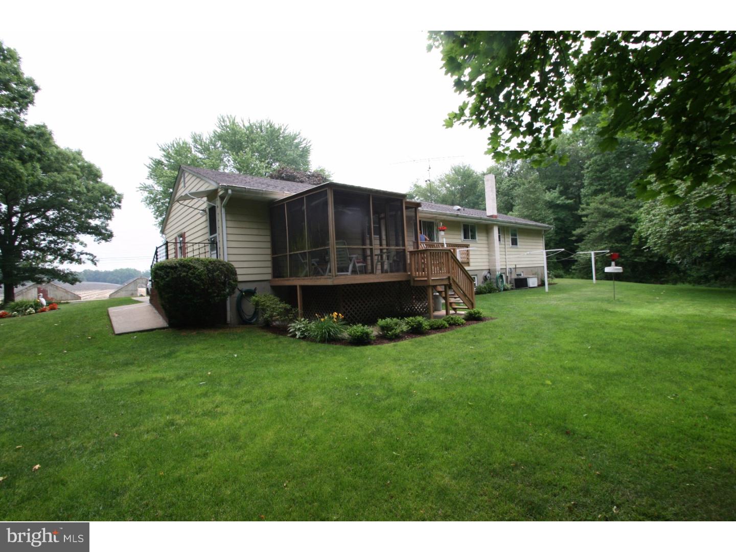 59 Three Bridge Road Monroeville, NJ 08343 - Photo 3 of 22