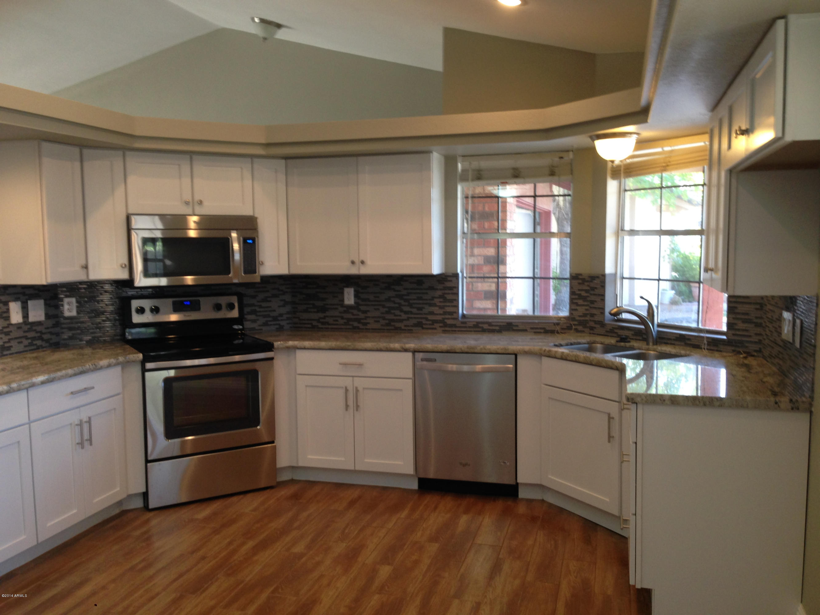 7909 West Bloomfield Road Peoria, AZ 85381 - Photo 4 of 23 IMG_2341