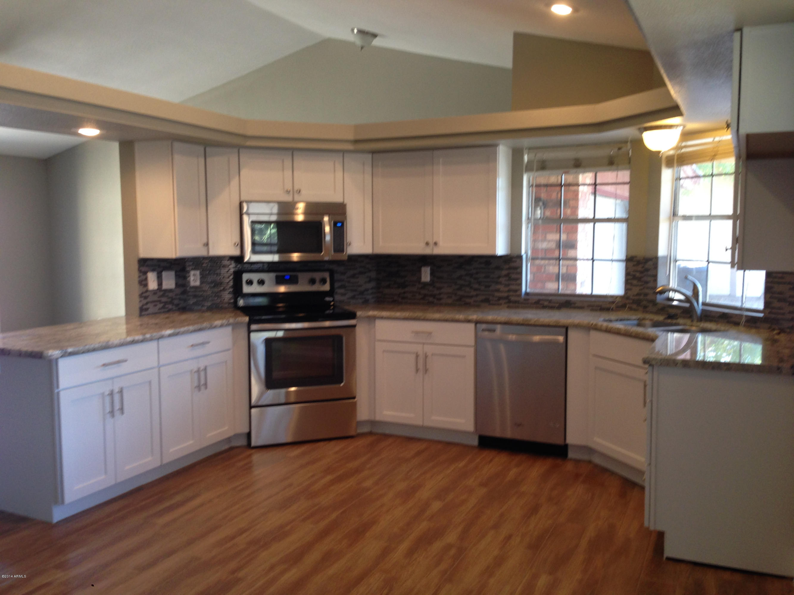 7909 West Bloomfield Road Peoria, AZ 85381 - Photo 9 of 23 IMG_2352
