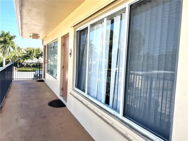 $1,550 | 2309 South Federal Highway, Unit 13, Boynton Beach, FL 33435