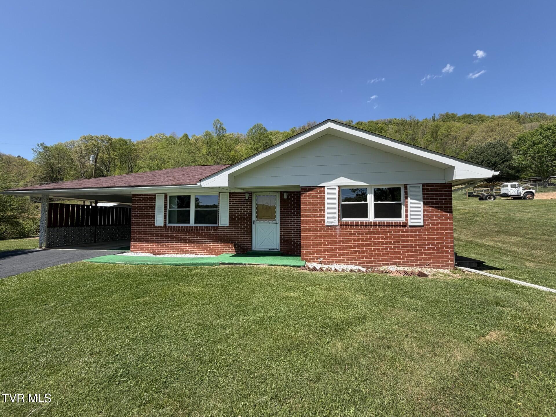 487 Right Poor Valley Road Pennington Gap, VA 24277 - Photo 4 of 31 Front 6