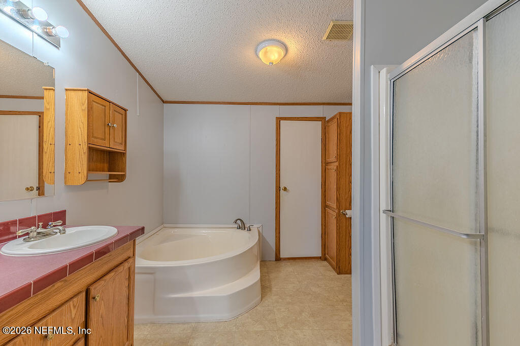 541462 Lem Turner Road Callahan, FL 32011 - Photo 17 of 30 Master Bath