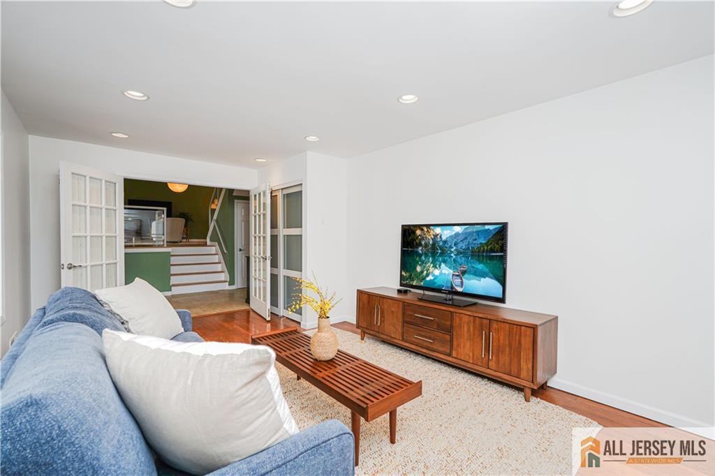 11 Agate Road East Brunswick, NJ 08816 - Photo 33 of 49