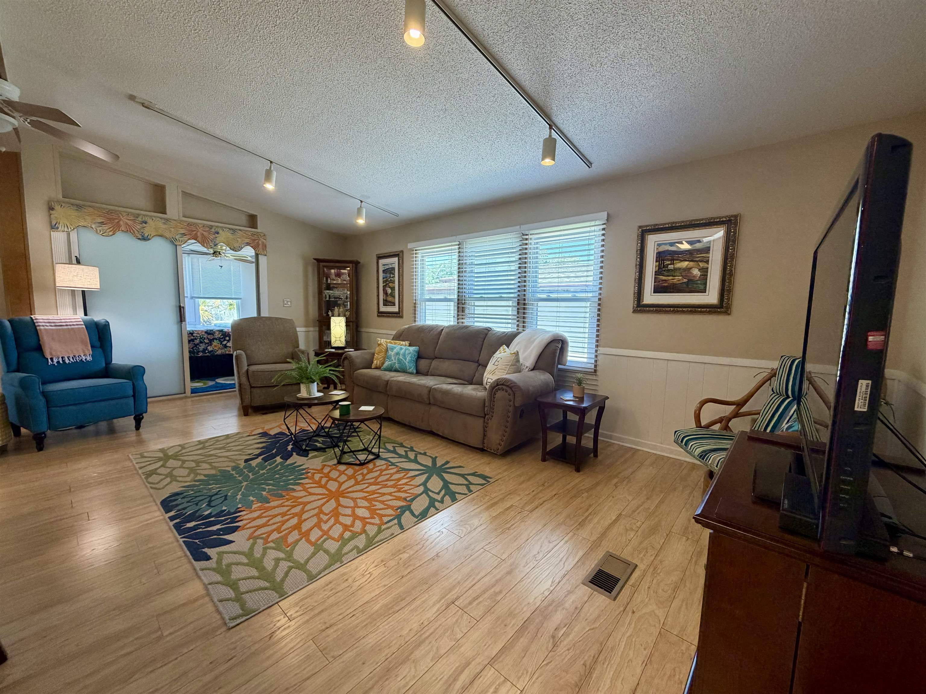 505 Meadowlark Surfside Beach, SC 29575 - Photo 6 of 36