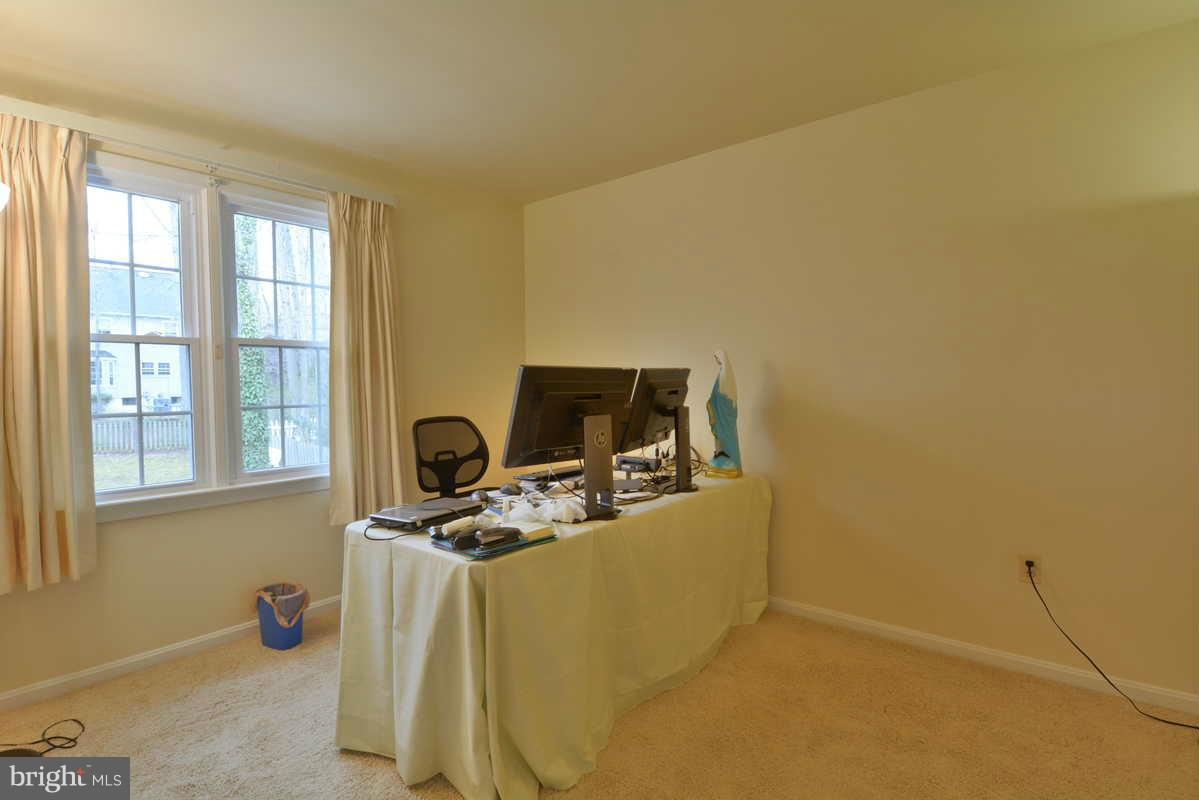 6828 Bluecurl Circle Springfield, VA 22152 - Photo 17 of 21 Bedroom