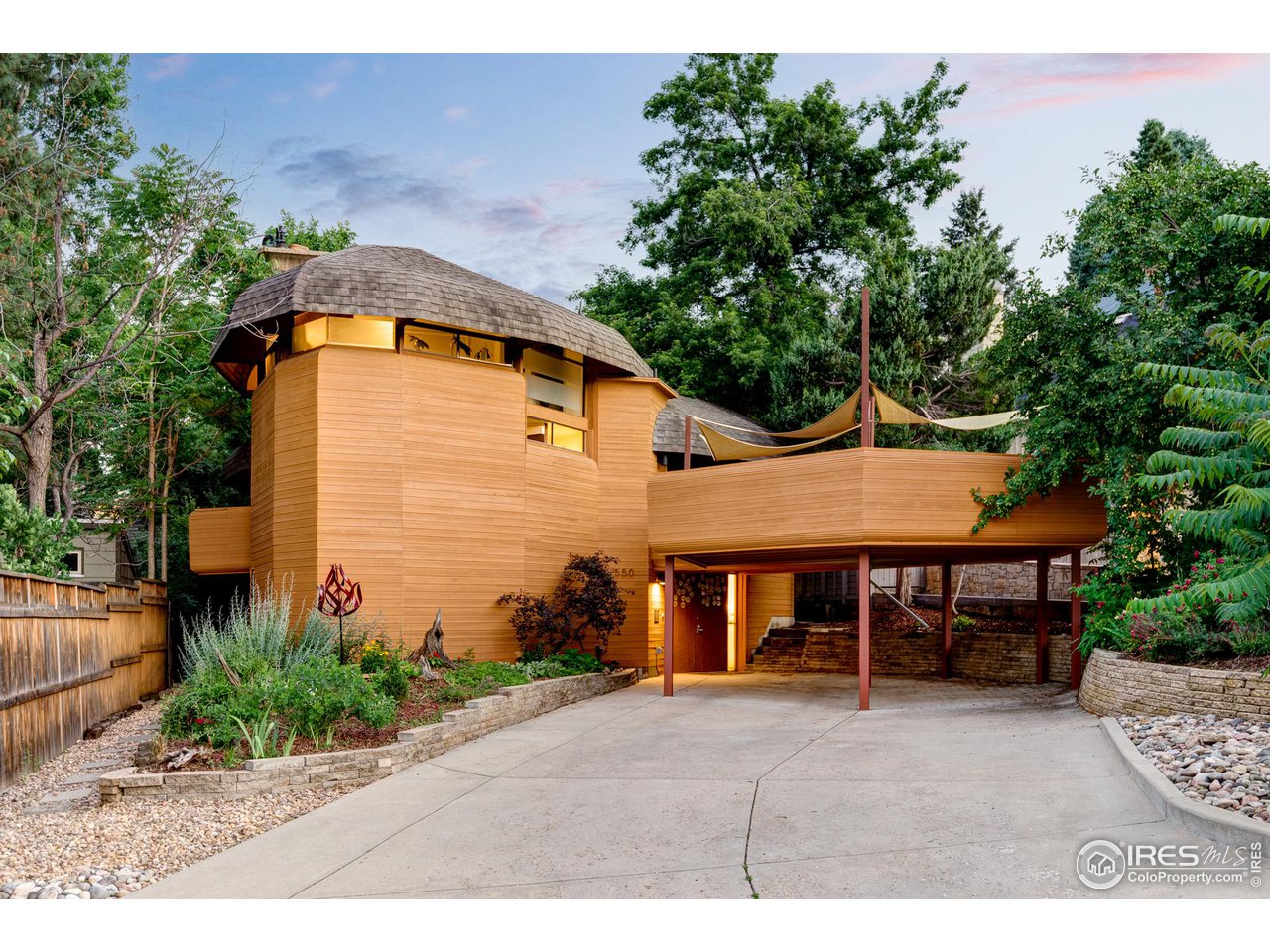 550 College Avenue Boulder, CO 80302 - Photo 35 of 36 a view of a house with backyard and sitting area