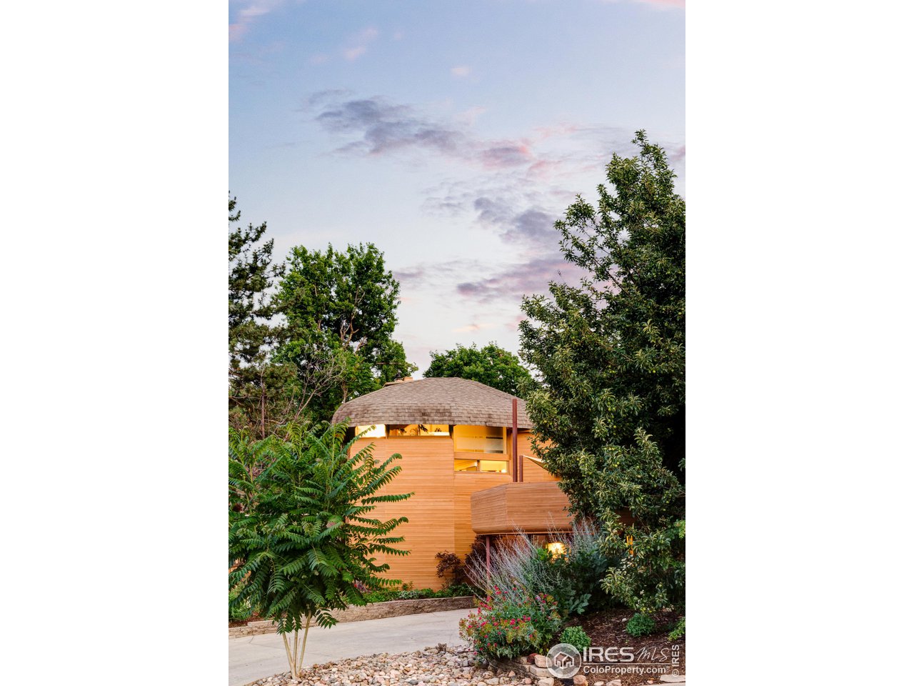 550 College Avenue Boulder, CO 80302 - Photo 36 of 36 a view of a yard in front of the house