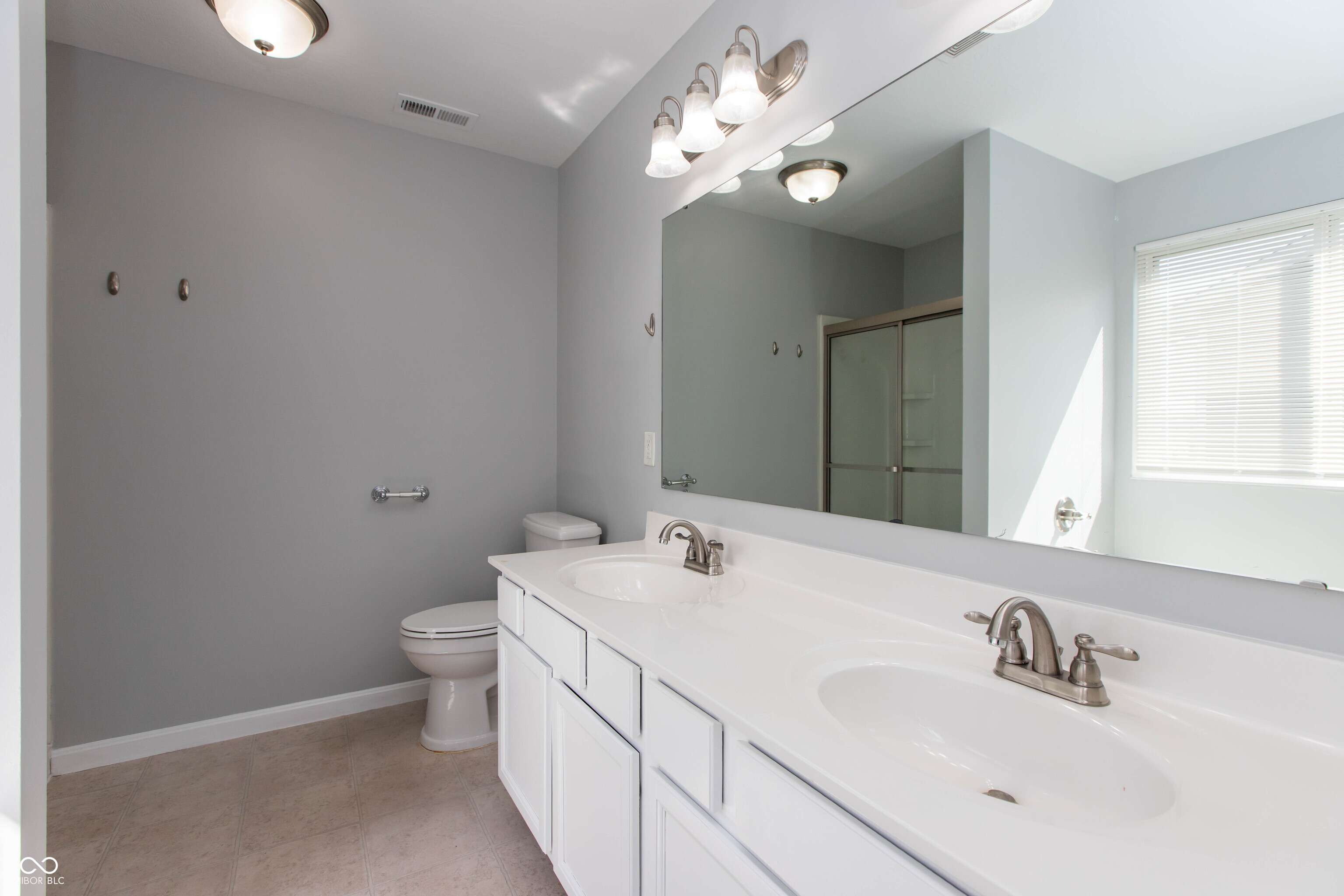 2536 Autumn Road Indianapolis, IN 46229 - Photo 15 of 27