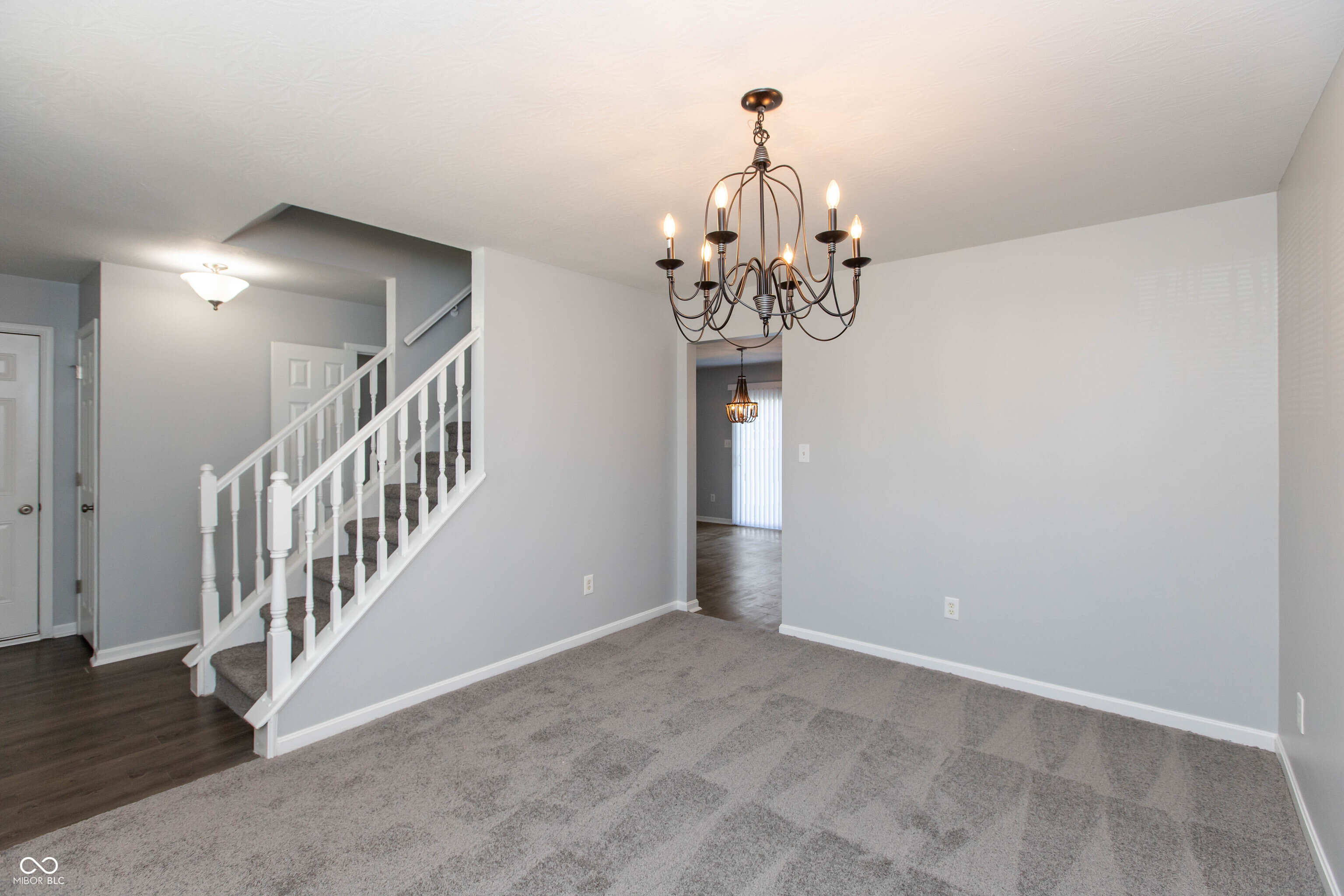 2536 Autumn Road Indianapolis, IN 46229 - Photo 3 of 27