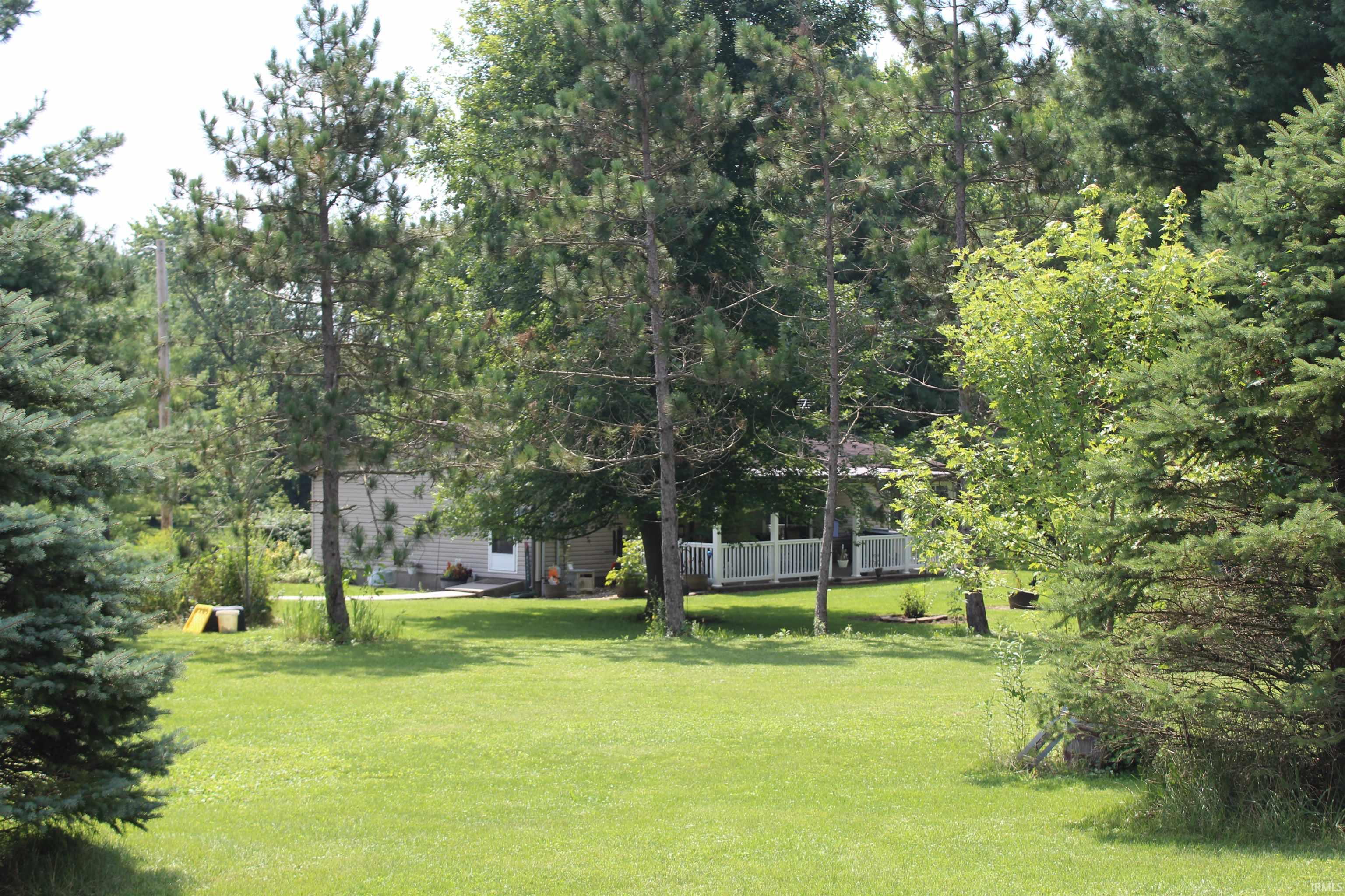 14628 Hamilton Road Roanoke, IN 46783 - Photo 4 of 26