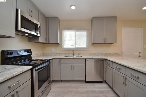 $3,695 | 40232 Blanchard Street, Fremont, CA 94538