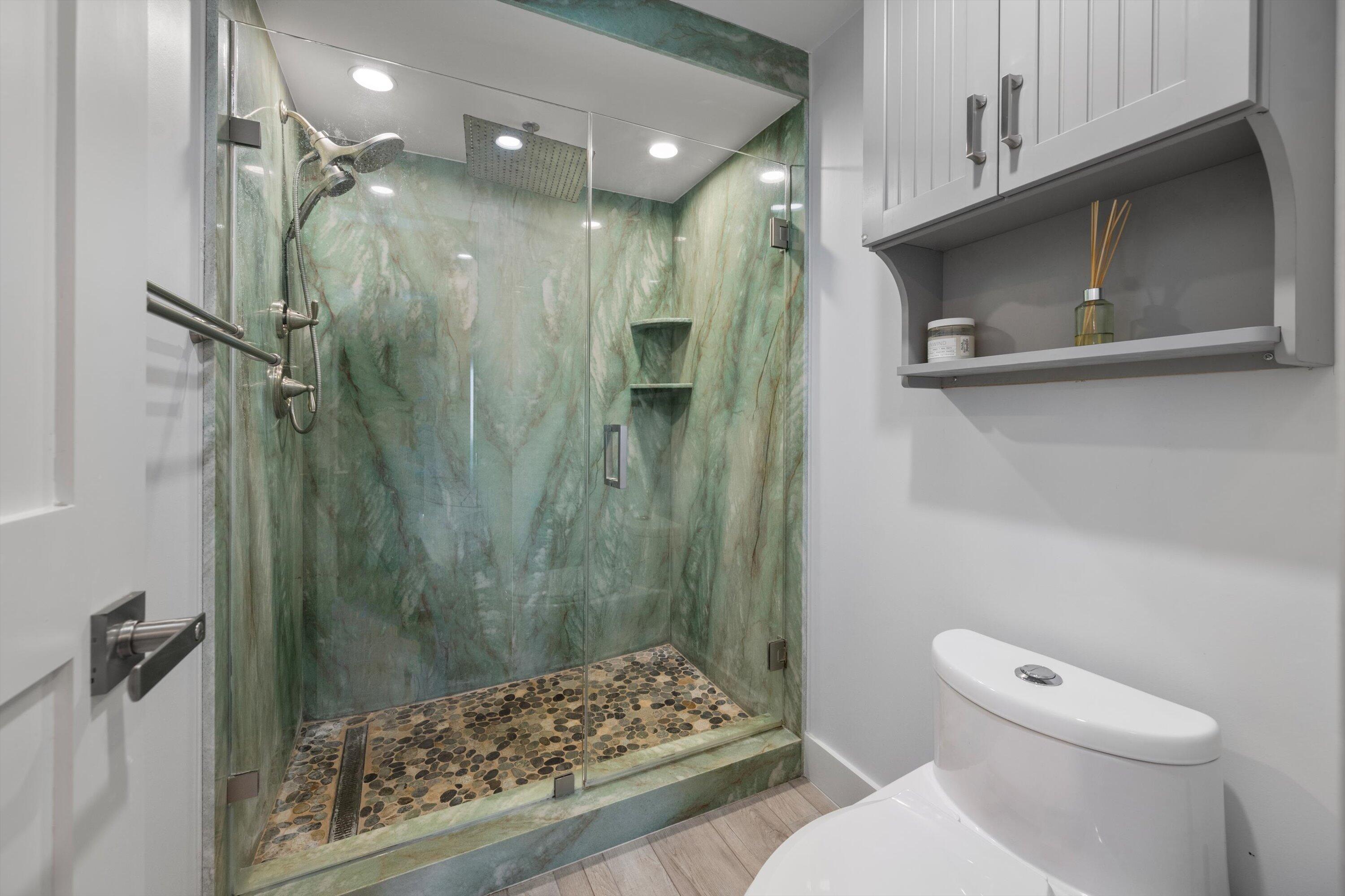 3040 Lake Shore Drive, Unit PH 2 Riviera Beach, FL 33404 - Photo 20 of 27 16-DSC_6769