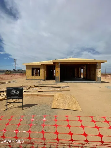 $338,900 | 9143 Rea Avenue, California City, CA 93505