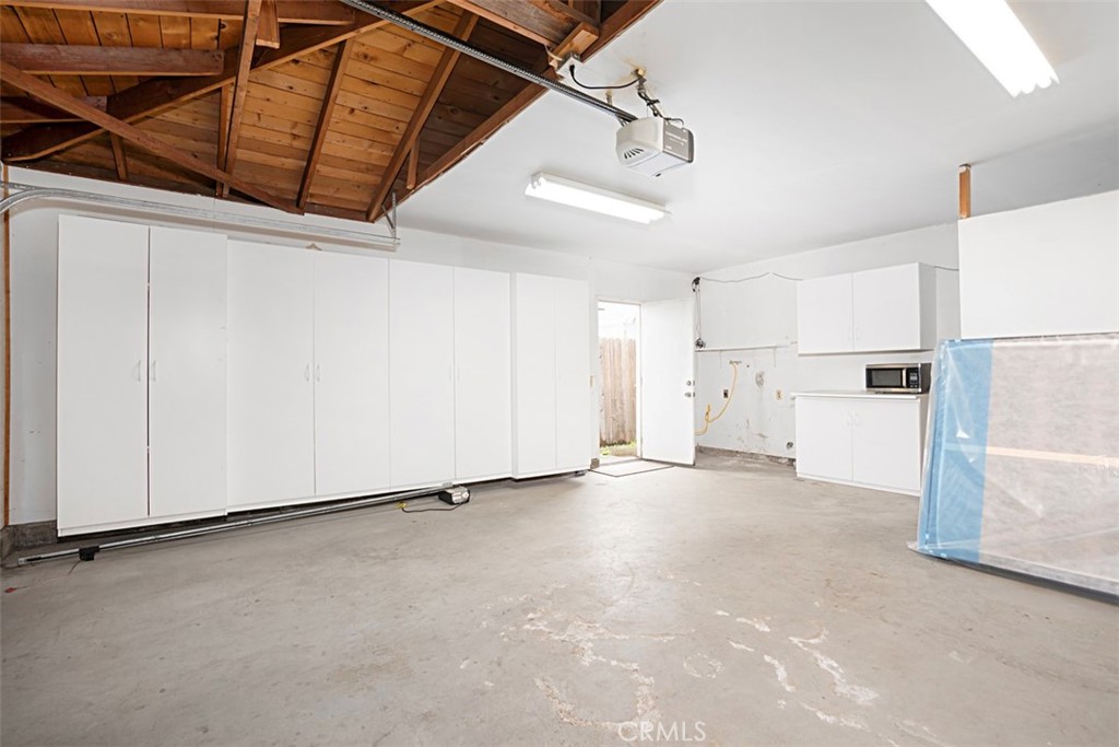 4340 Highland Avenue Oxnard, CA 93033 - Photo 11 of 19 a view of empty room with white walls