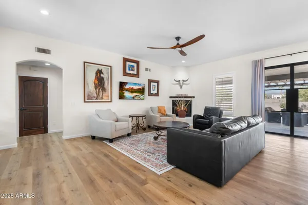 $995,000 | 420 West Adamanda Drive, Phoenix, AZ 85086