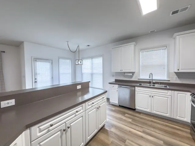 $2,400 | 237 Trillium Avenue, Summerville, SC 29483