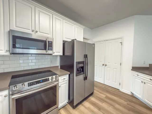 $2,400 | 237 Trillium Avenue, Summerville, SC 29483