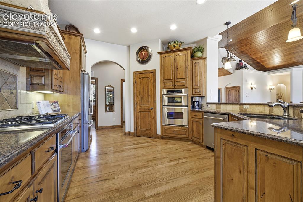 18090 Bakers Farm Road Colorado Springs, CO 80908 - Photo 10 of 46