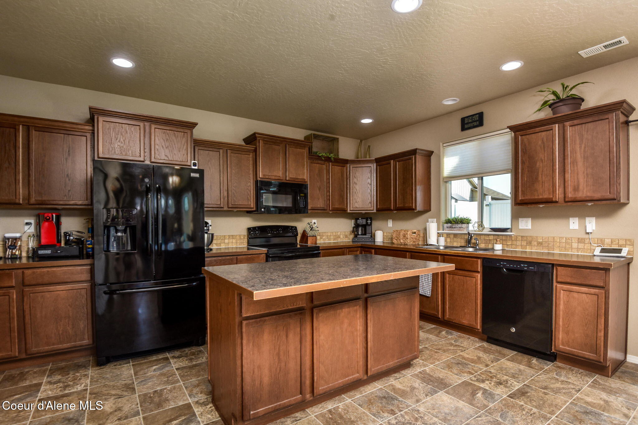 6012 West Twister Street Rathdrum, ID 83858 - Photo 10 of 24 10-web-or-mls-Kitchen