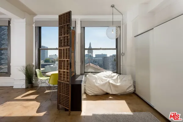 $3,575 | 108 West 2nd Street, Unit 606, Los Angeles, CA 90012