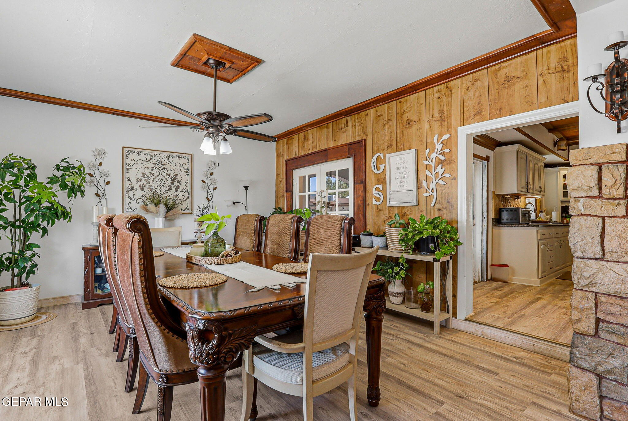 146 Croom Road El Paso, TX 79915 - Photo 22 of 92 Dining Room