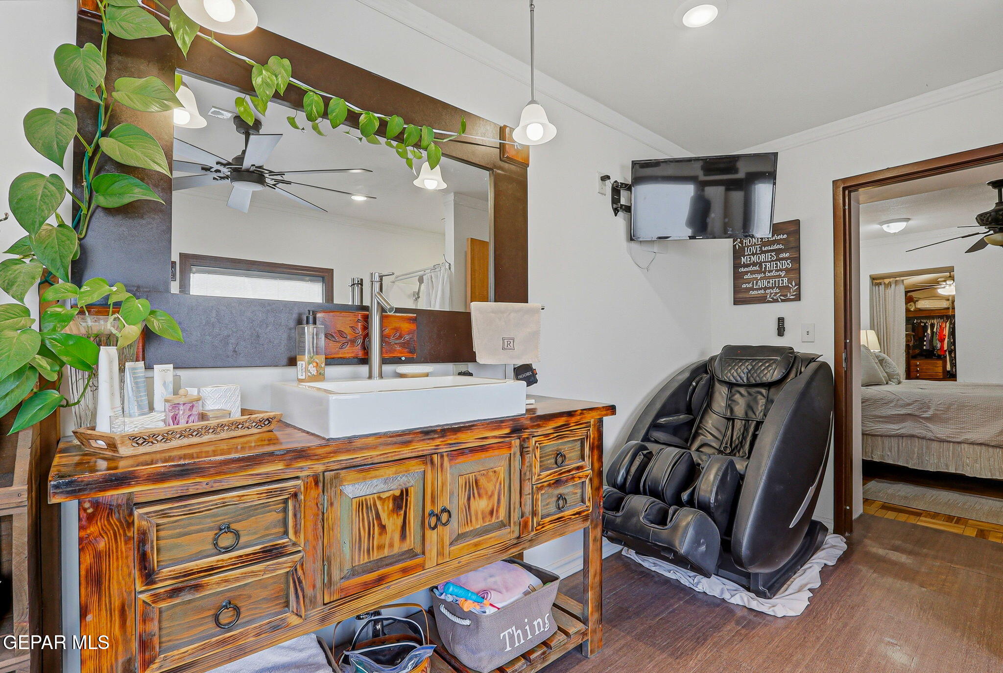 146 Croom Road El Paso, TX 79915 - Photo 29 of 92 Master Bath