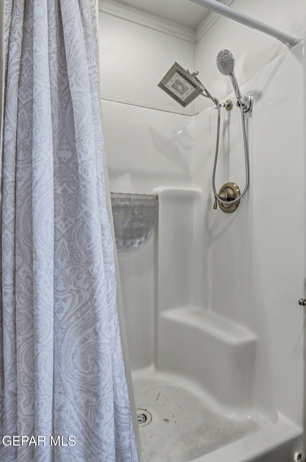 146 Croom Road El Paso, TX 79915 - Photo 32 of 92 Master Bath