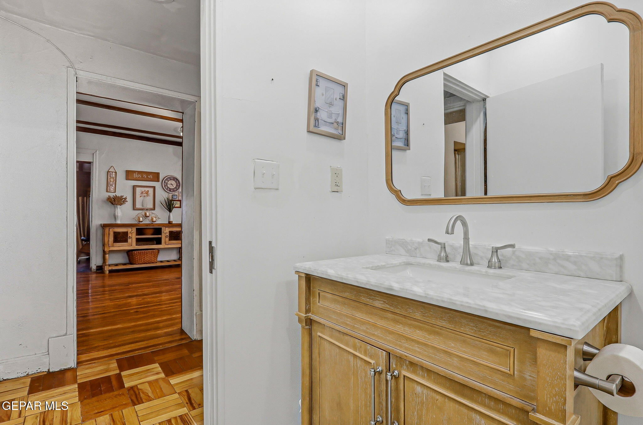 146 Croom Road El Paso, TX 79915 - Photo 39 of 92 2nd Bathroom