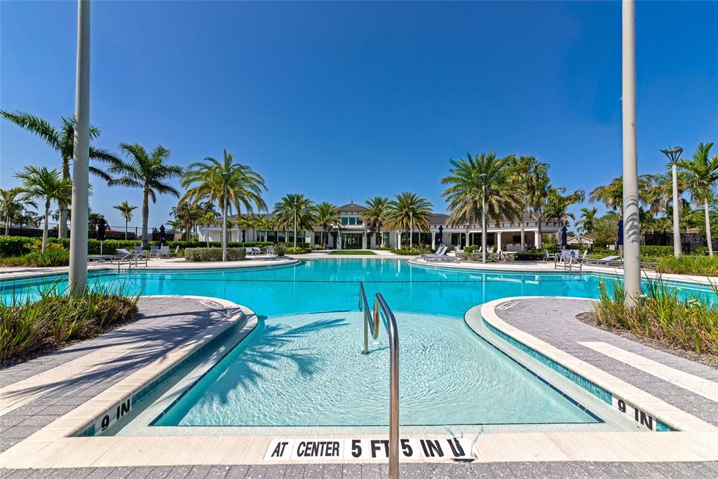 5798 Long Shore Loop Sarasota, FL 34238 - Photo 35 of 40 a view of a park with plants