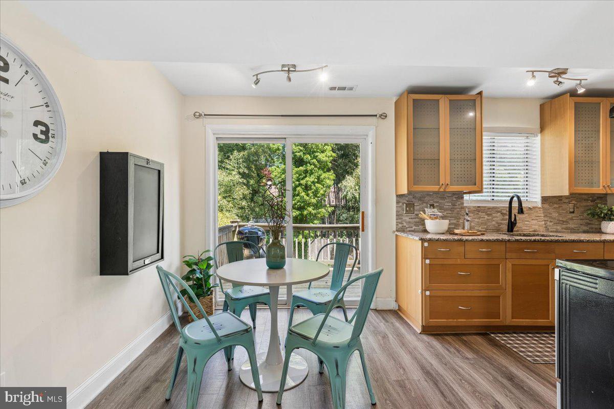1745 Ridgely Road Edgewater, MD 21037 - Photo 9 of 26 Dining